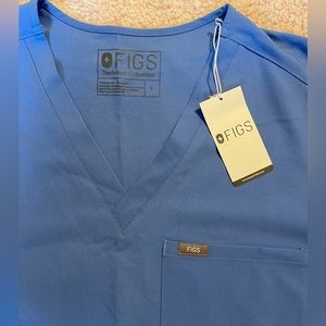 Figs scrub top